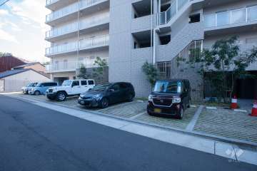 敷地内駐車場（屋外平面式）