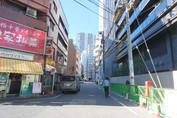 敷地南側の前面道路　