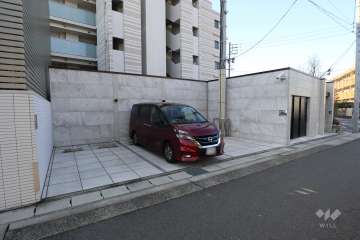 敷地内駐車場（屋外平面式）