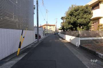 敷地北西側の前面道路