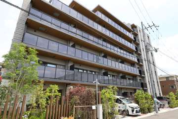 リビオ高槻ガーデンの外観（北西側から）