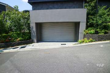 駐車場の出入口