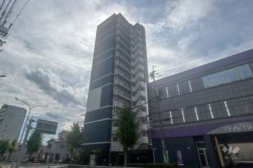 プレサンスNAGOYA覚王山の外観(北東側から)