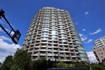 パークコート神宮北参道タワーの外観(北西側から)