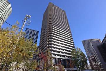 プラウドタワー目黒マークの外観（西側から）