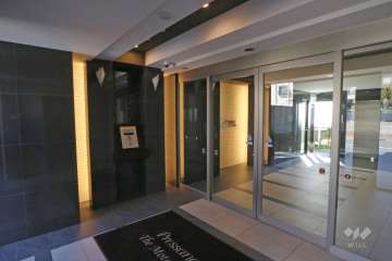 エントランスはオートロック付きです。