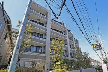 クレヴィア三軒茶屋の外観(南東側から)