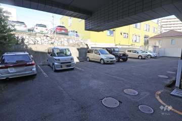 敷地内駐車場（屋外平面式）