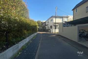 敷地北側の前面道路　