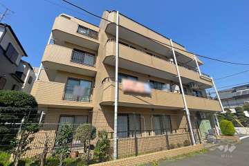 ライオンズマンション武蔵中原の外観（南東側から）