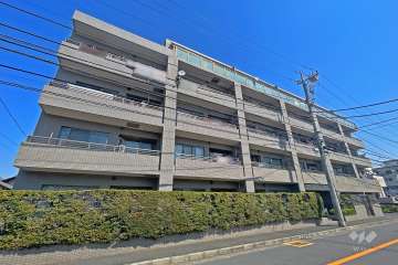 ステイツ武蔵中原の外観（南西側から）
