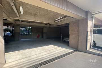 敷地内駐車場（屋内機械式）
