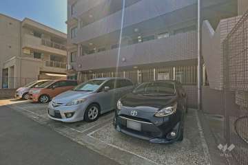 敷地内駐車場（屋外平面式）