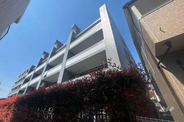 武蔵新城デュープレックスの外観（南東側から）