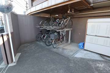 駐輪場（屋根付き）