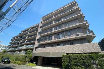 元住吉東パークホームズの外観（南西側から）