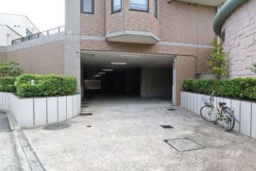 駐車場出入口