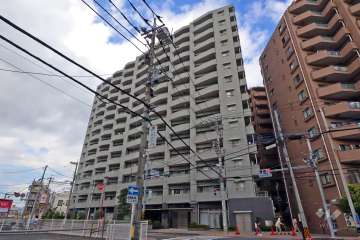 クレアホームズ小杉の外観（南側から）