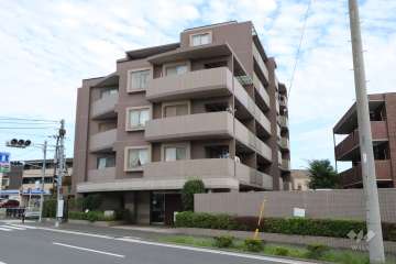 パルミナード武蔵新城弐番館の外観(西側から)