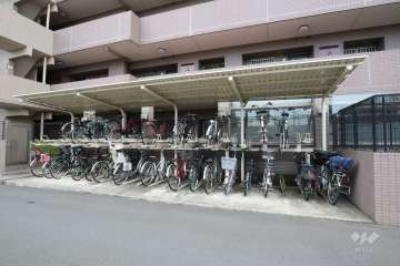 駐輪場（屋根付き）