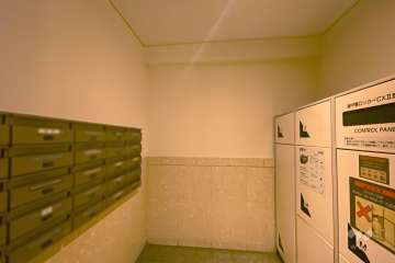 宅配ボックスと共用ポスト