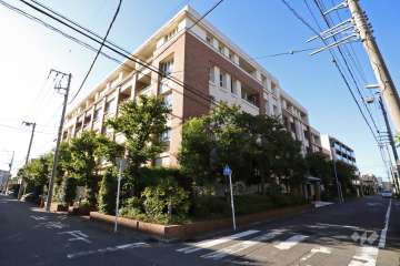 ラヴィドール武蔵小杉の外観(南東側から)