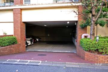 駐車場の出入り口・敷地内駐車場（屋内平面式、屋内機械式）