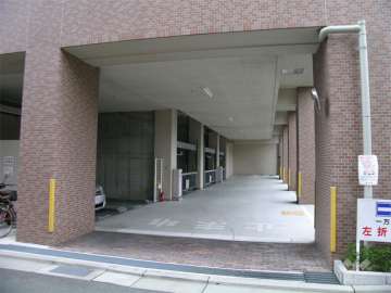 屋内・機械式駐車場