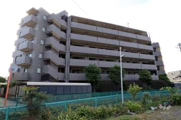 レーベンハイム元住吉パテラの外観(東側から)