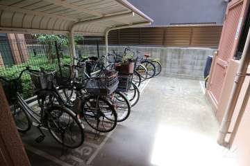 屋外駐輪場