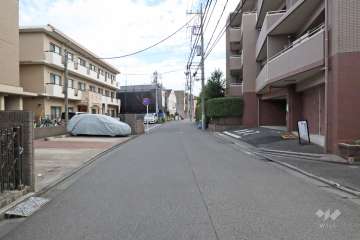 敷地東側の前面道路　