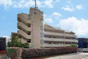 ライフレビュー等々力緑地公園の外観(北側から)　