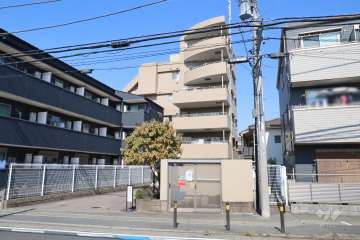 ライフレビュー等々力緑地公園の外観(南側から)