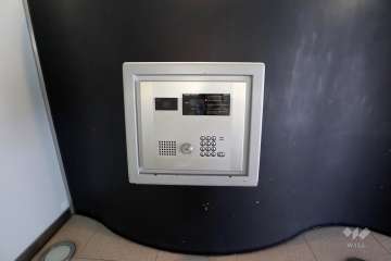 エントランスはオートロック付きです。