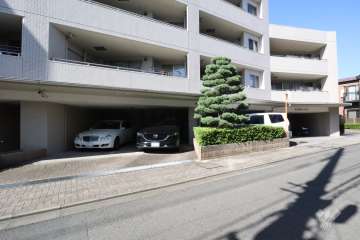 敷地内駐車場（屋内平面式）