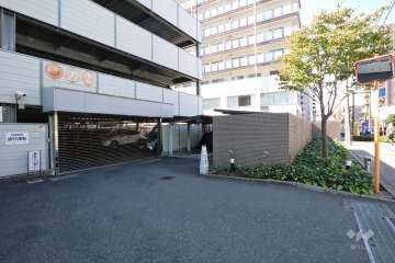 駐車場の出入り口