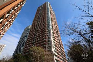 ザ・コスギタワーの外観(南西側から)