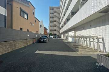 敷地内駐車場（屋外平面式）