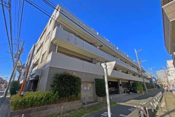 レックス武蔵中原の外観（南東側から）