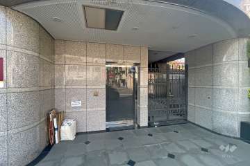 駐輪場出入口（オートロック）