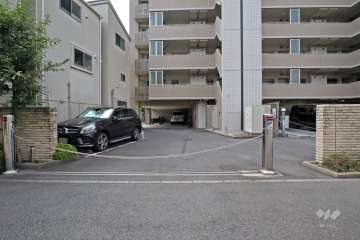 敷地内駐車場（屋外平面式と屋外機械式）