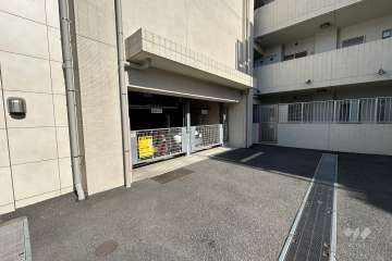 敷地内駐車場（屋内機械式）