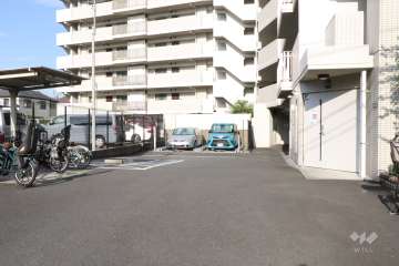 敷地内駐車場（屋外機械式）・駐輪場