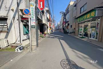 敷地南側の前面道路　