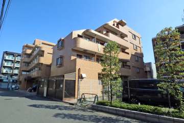 ダイアパレスステーションプラザ武蔵新城の外観(北西側から)
