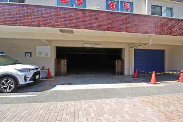 駐車場の出入り口・敷地内駐車場（屋内平面式）