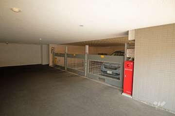 敷地内駐車場（屋内機械式）