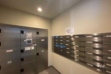 共用ポストと宅配ボックス