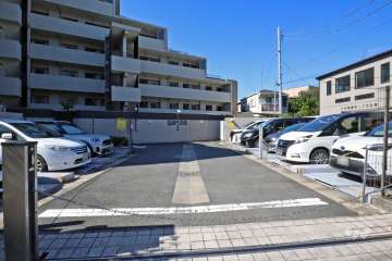 敷地内駐車場（屋外平面式）