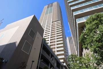 プラウドタワー武蔵小杉の外観（南東側から）